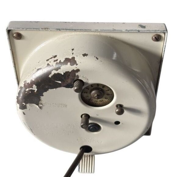 Westclox Logan Self Starting S5-F Vintage Alarm Clock - Picture 7 of 8